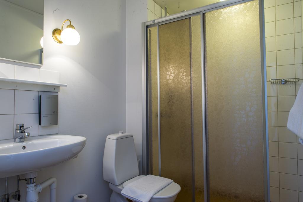 Hotell Sjoevillan Upplands-Väsby 외부 사진