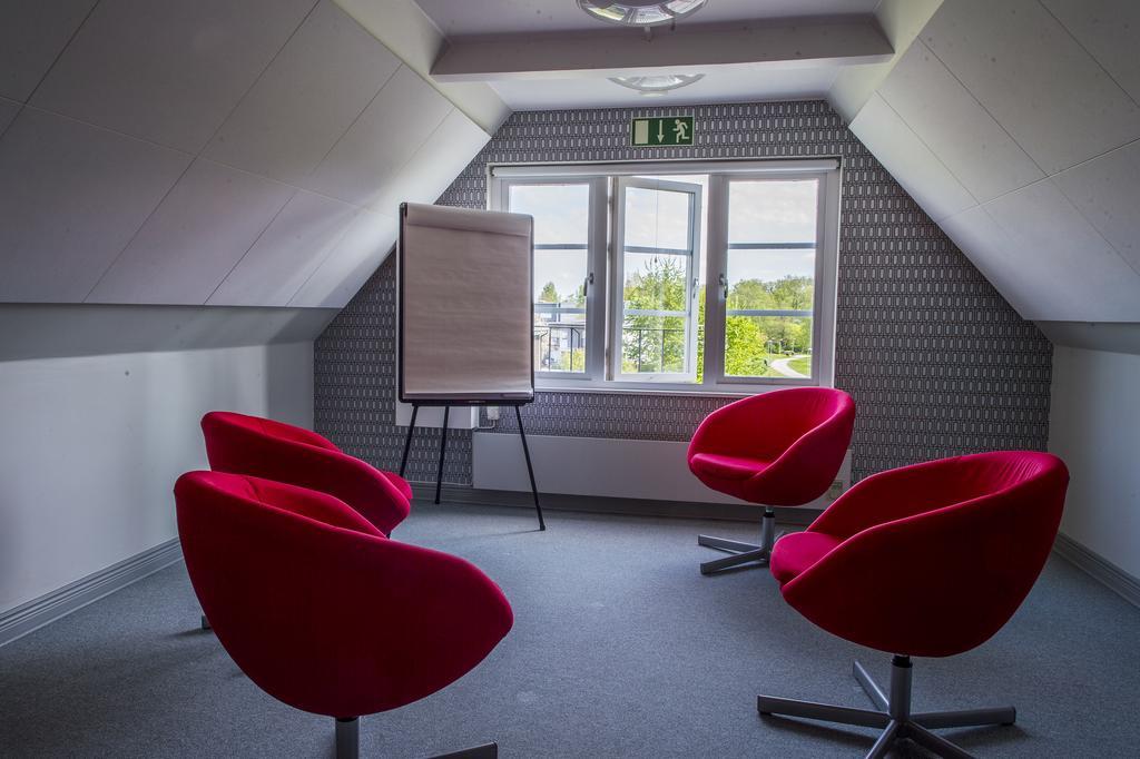Hotell Sjoevillan Upplands-Väsby 외부 사진