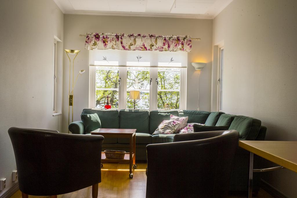 Hotell Sjoevillan Upplands-Väsby 외부 사진