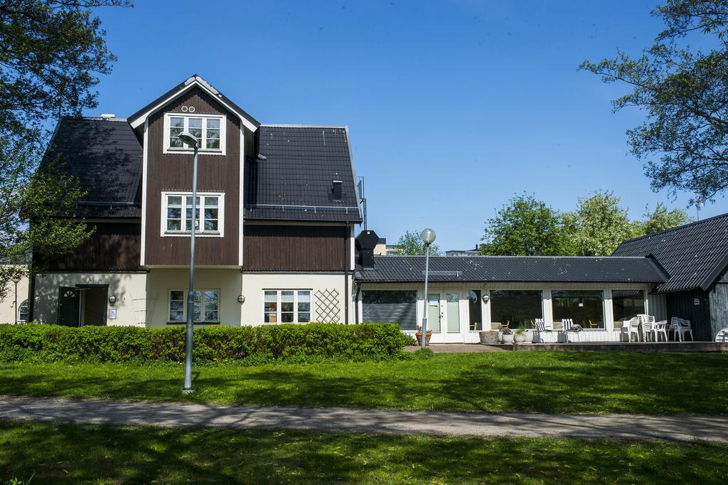 Hotell Sjoevillan Upplands-Väsby 외부 사진