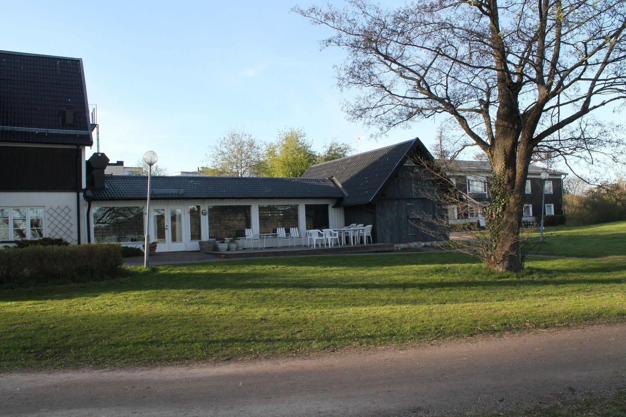 Hotell Sjoevillan Upplands-Väsby 외부 사진