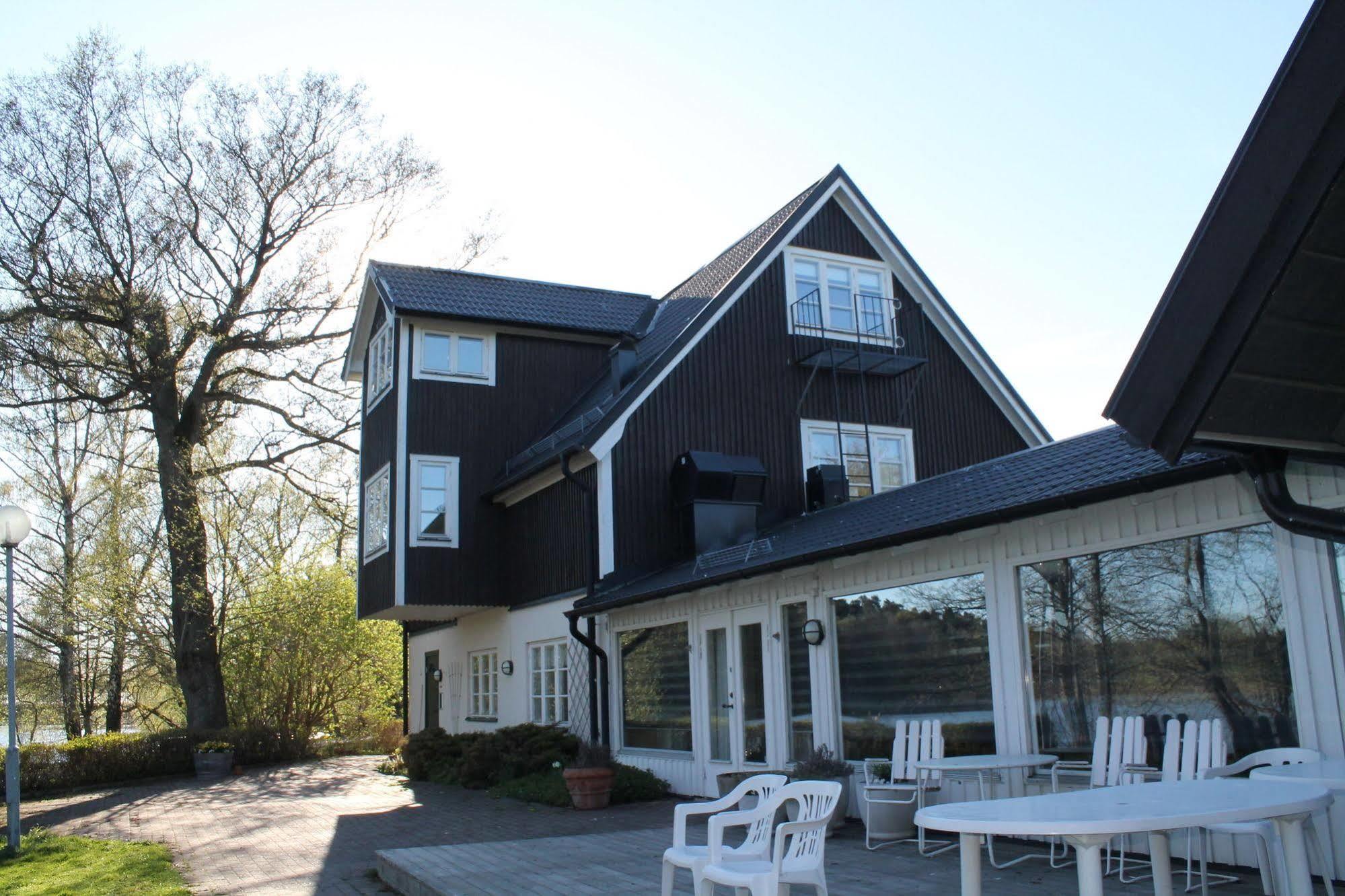 Hotell Sjoevillan Upplands-Väsby 외부 사진