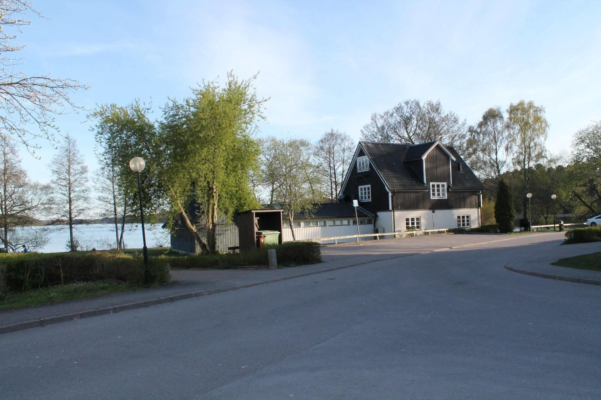 Hotell Sjoevillan Upplands-Väsby 외부 사진